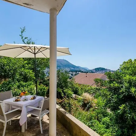 Pavo Apartment
