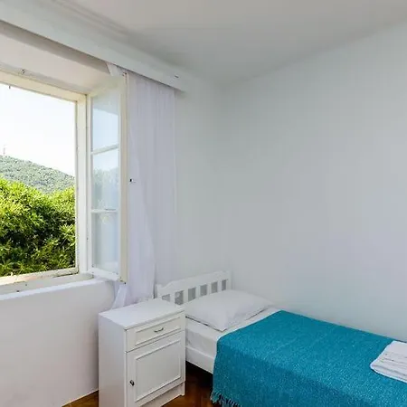 Pavo Apartment